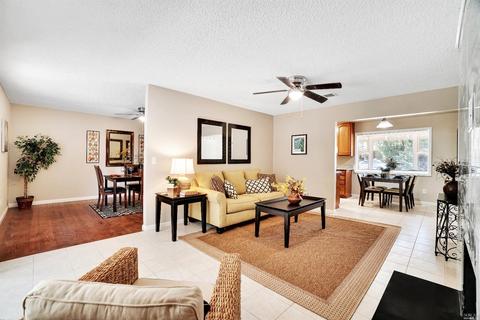 2520 Carnation Dr, Fairfield, CA 94533 photo 4
