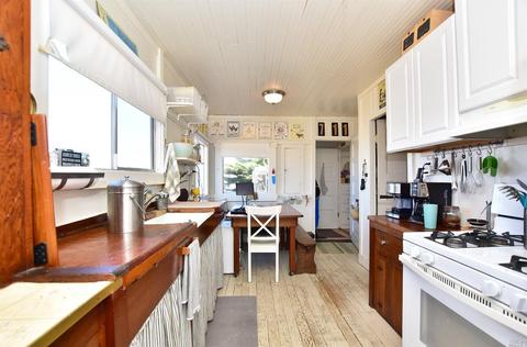 78 Ocean View Ave, Dillon Beach, CA 94929 photo 4