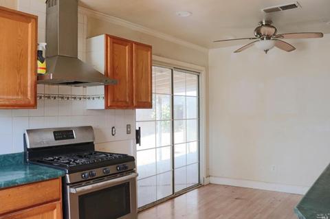 546 Bluebird Dr, Windsor, CA 95492 photo 4