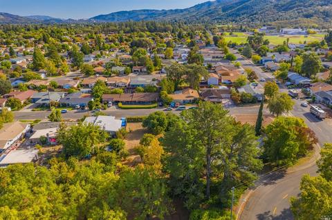 560 Zinfandel Dr, Ukiah, CA 95482 photo 8