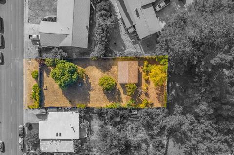 560 Zinfandel Dr, Ukiah, CA 95482 photo 4