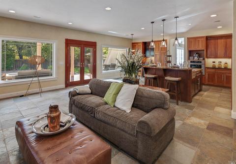 318 Whitethorn Ct, Windsor, CA 95492 photo 17