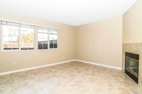 1635 Dewey St, Vallejo, CA 94590 photo 3