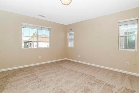 1635 Dewey St, Vallejo, CA 94590 photo 14