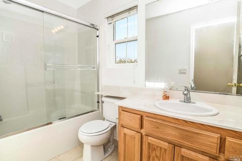 1635 Dewey St, Vallejo, CA 94590 photo 19