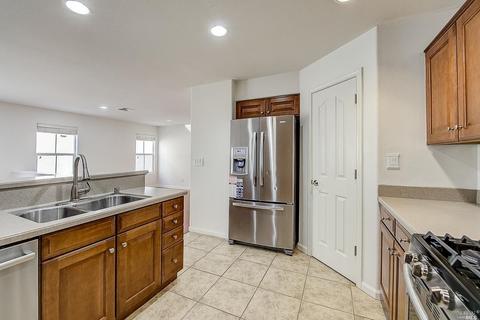 3019 Roadrunner Dr, Fairfield, CA 94533 photo 8