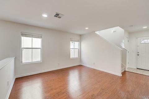3019 Roadrunner Dr, Fairfield, CA 94533 photo 5