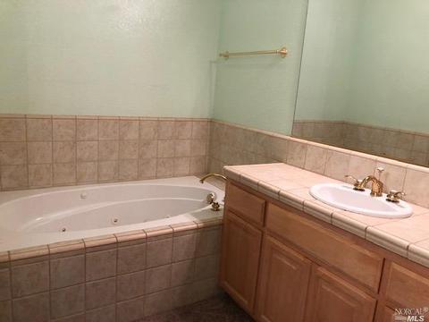 7101 Majestic Ct, Vallejo, CA 94591 photo 19