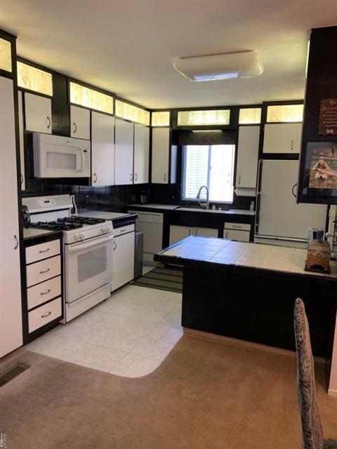 681 Malaga Dr, Ukiah, CA 95482 photo 3