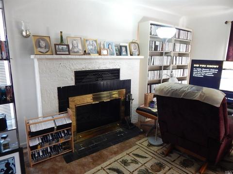 318 Thomas Ave, Vallejo, CA 94590 photo 2