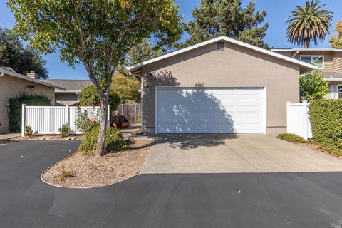 1840 Sutter Ct, Napa, CA 94559 photo 2