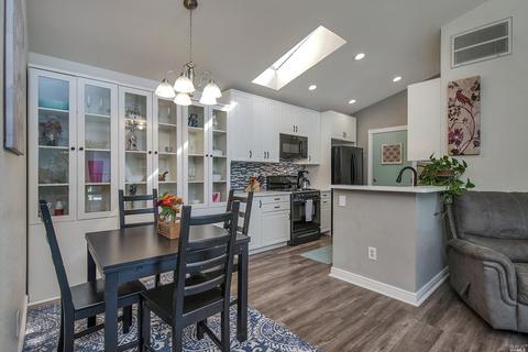 106 Pinewood Ct, Cotati, CA 94931 photo 10