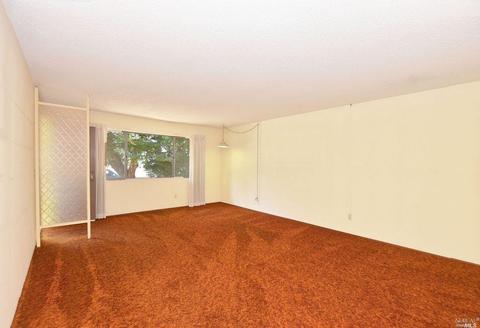 17963 Riverside Dr, Sonoma, CA 95476 photo 4