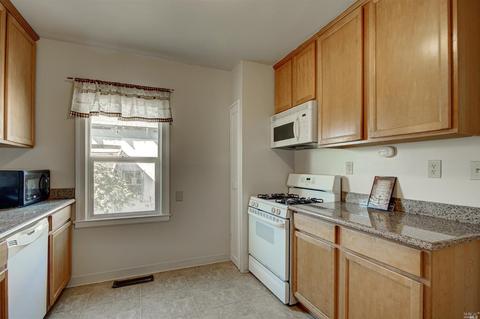 531 Wallace Ave, Vallejo, CA 94590 photo 3