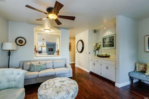 302 Olympic Ct, Petaluma, CA 94954 photo 4