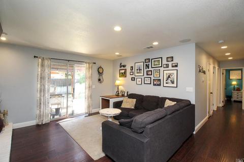 238 Arrowhead Dr, Vacaville, CA 95687 photo 17