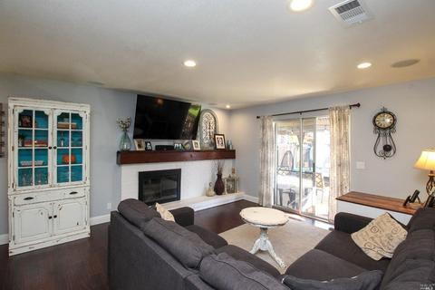 238 Arrowhead Dr, Vacaville, CA 95687 photo 18