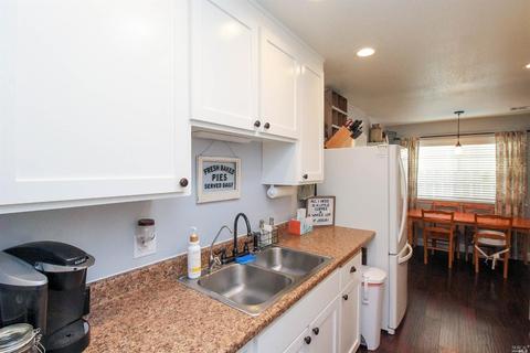 238 Arrowhead Dr, Vacaville, CA 95687 photo 8