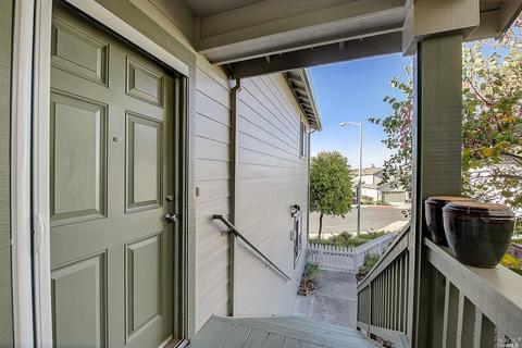 920 Lighthouse Ct, Vallejo, CA 94590 photo 3