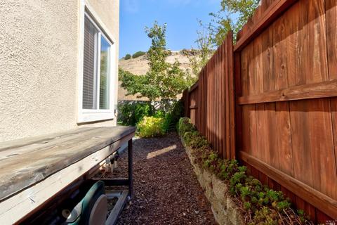 5840 Cabernet Dr, Vallejo, CA 94591 photo 47