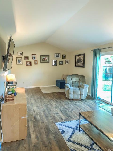 979 Springfield Ct, Windsor, CA 95492 photo 8