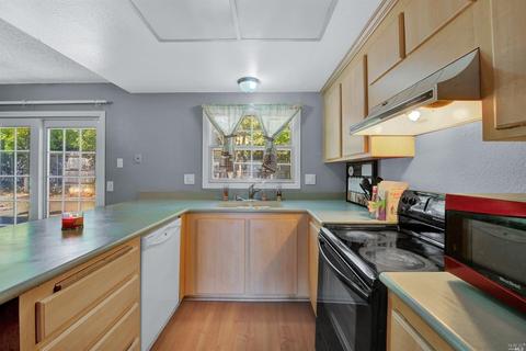 101 Beverly Ct, Vacaville, CA 95687 photo 18