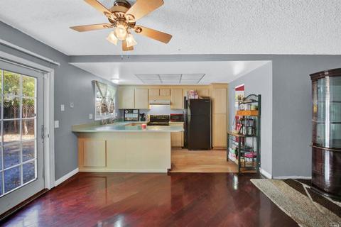 101 Beverly Ct, Vacaville, CA 95687 photo 21