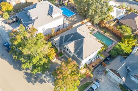 222 Lorraine Ct, Healdsburg, CA 95448 photo 3