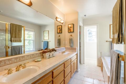 222 Lorraine Ct, Healdsburg, CA 95448 photo 18