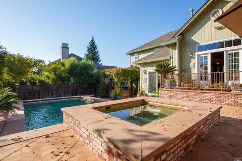 222 Lorraine Ct, Healdsburg, CA 95448 photo 2