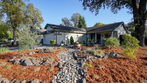 800 Elderberry St, Windsor, CA 95492 photo 2