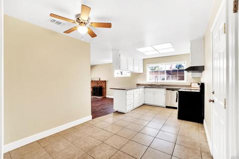 213 Cascade Dr, Vacaville, CA 95687 photo 5