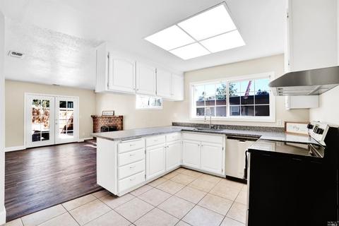 213 Cascade Dr, Vacaville, CA 95687 photo 6