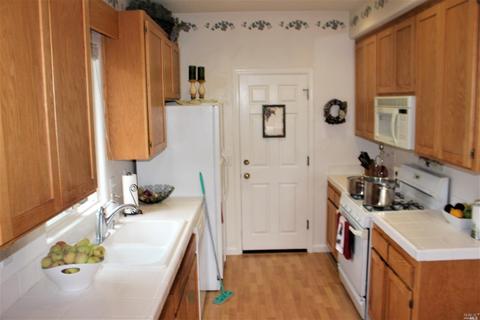 156 Fulton Pl, Windsor, CA 95492 photo 6