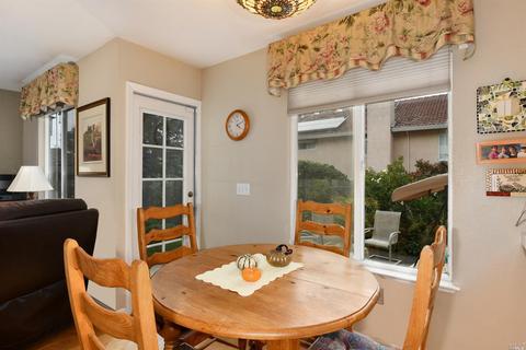 9797 Montego Ct, Windsor, CA 95492 photo 3