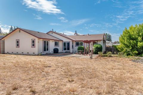 243 Moll Dr, Windsor, CA 95492 photo 18