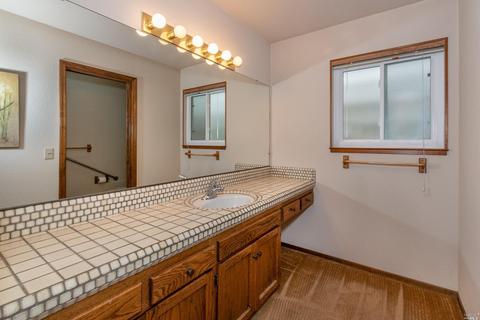 243 Moll Dr, Windsor, CA 95492 photo 13