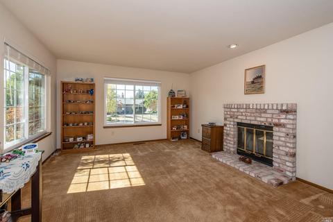 243 Moll Dr, Windsor, CA 95492 photo 6