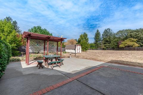 243 Moll Dr, Windsor, CA 95492 photo 20