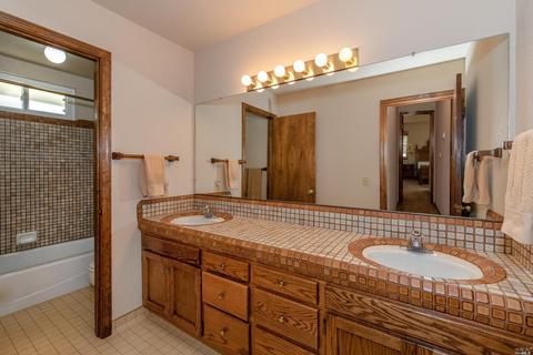 243 Moll Dr, Windsor, CA 95492 photo 15