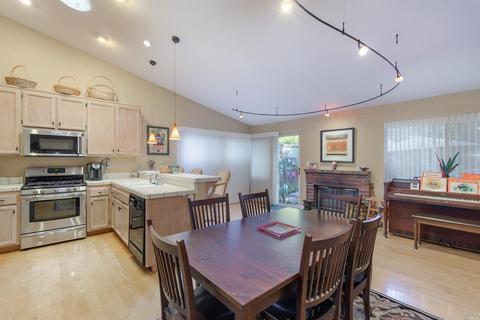 104 Cornell St, Windsor, CA 95492 photo 4