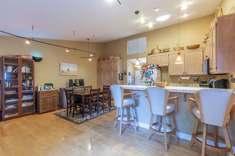 104 Cornell St, Windsor, CA 95492 photo 5