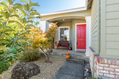 116 St Michael Ct, Cloverdale, CA 95425 photo 3