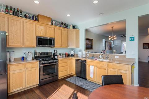 1537 Bailey Dr, Fairfield, CA 94533 photo 10
