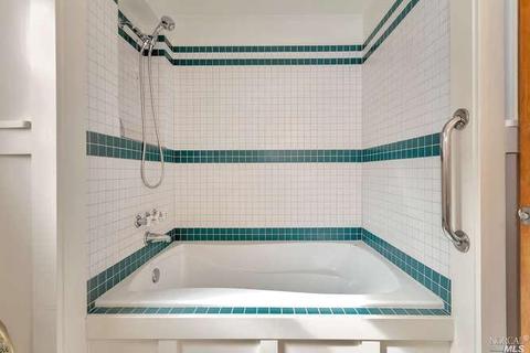 202 Alameda St, Vallejo, CA 94590 photo 21