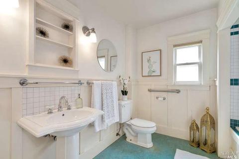 202 Alameda St, Vallejo, CA 94590 photo 4