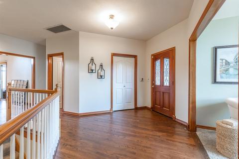 8568 Cypress Ave, Cotati, CA 94931 photo 2