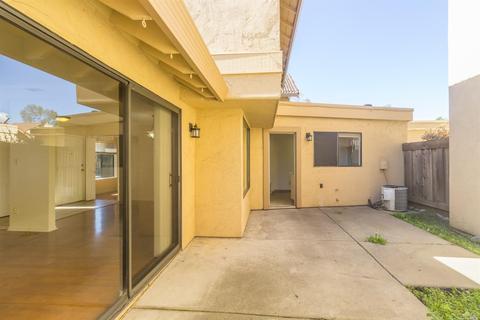 45 Del Prado Cir, Fairfield, CA 94533 photo 12