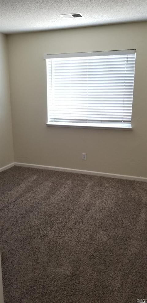 165 Obsidian Ct, Vallejo, CA 94589 photo 4