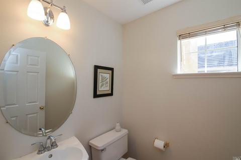 591 Rolling Oak Ct, Vacaville, CA 95688 photo 25